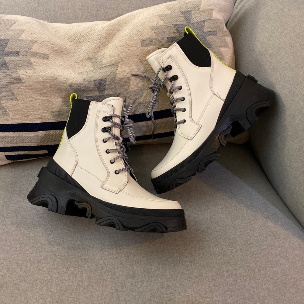 SOREL Brex Lace Boot Chalk Black Waterproof Leather Rain Boot - 8 size NWT